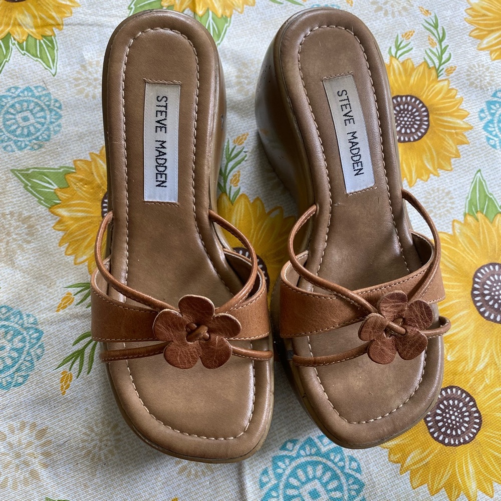 Steve Madden Vintage Chunky Platform Sandals. Size 5.